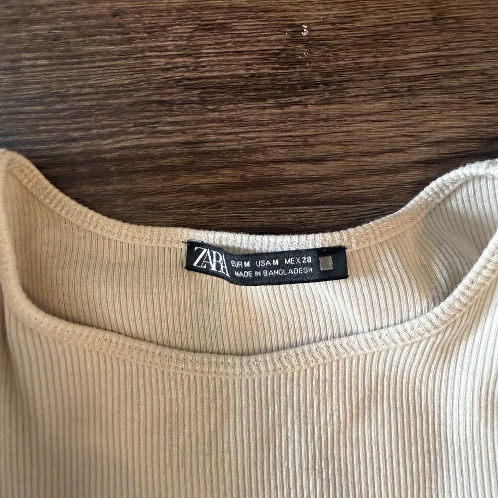 RIBBED RUFFLE TSHIRT - Picture 2 of 3